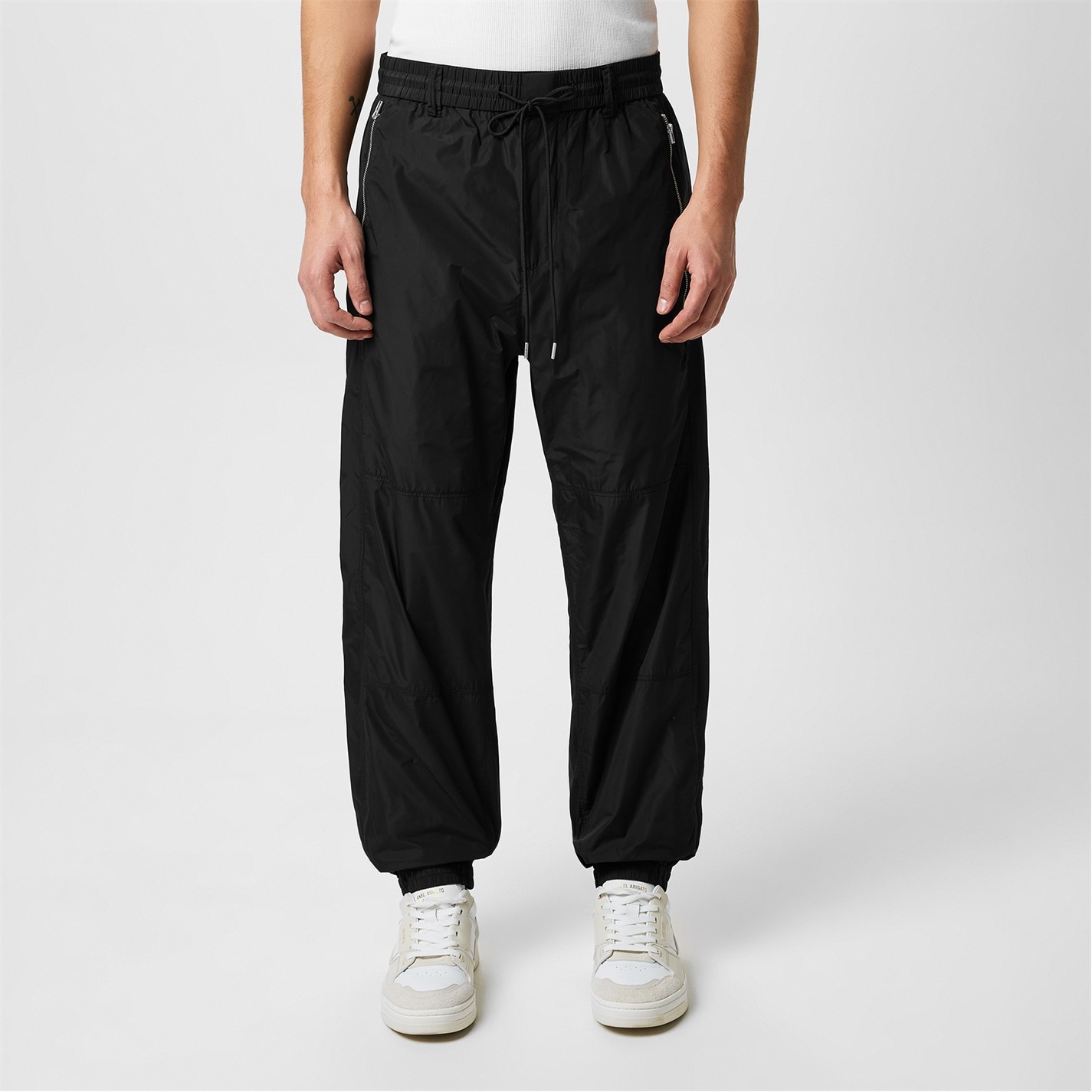 パンツ EMPORIO ARMANI 19SS BLACK TAPERED SLACKS EMPORIO ARMANI | Cuffed Trousers | Black 0999 | FRASERS