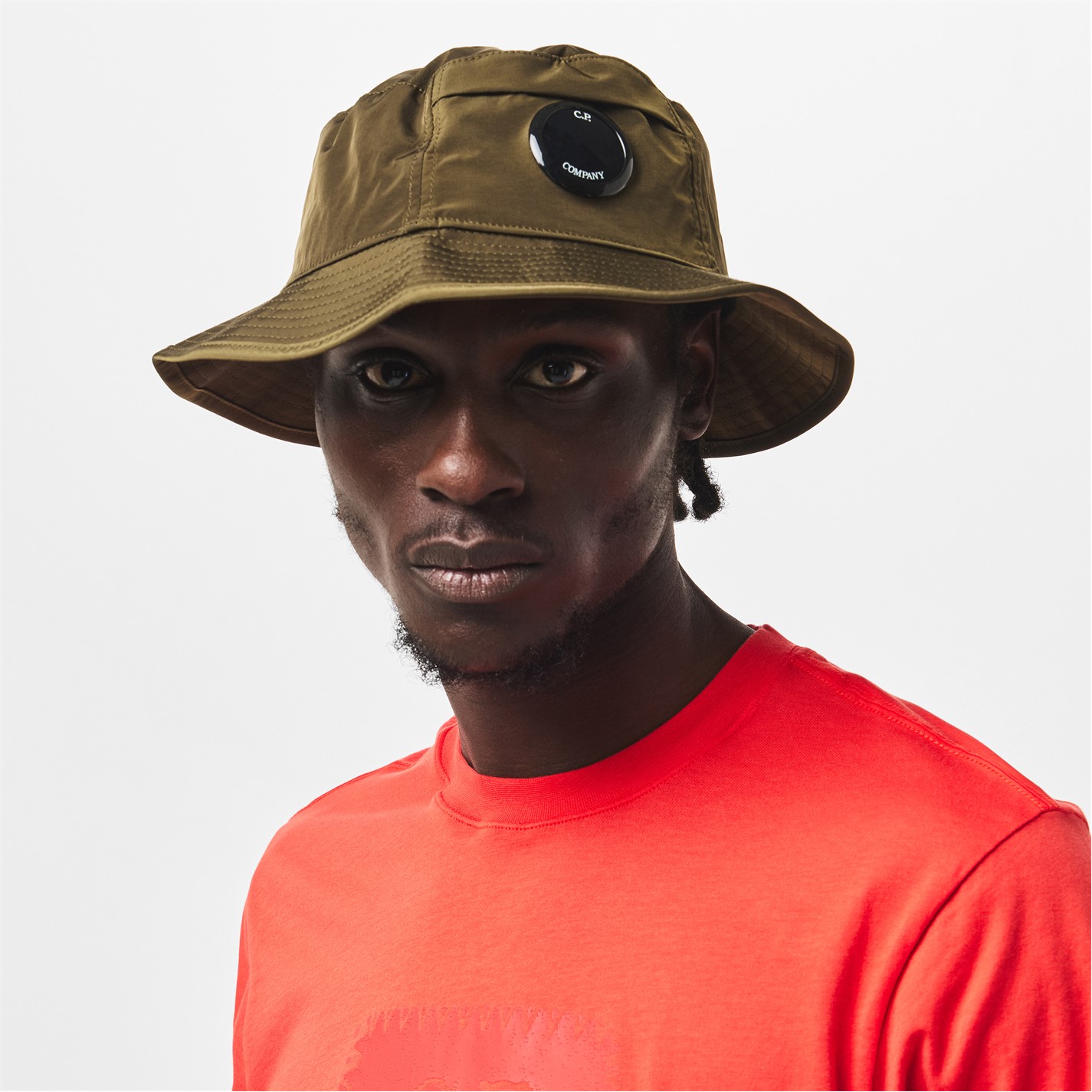 CP COMPANY | Men's Chrome Lens Detail Bucket Hat | Bucket Hats