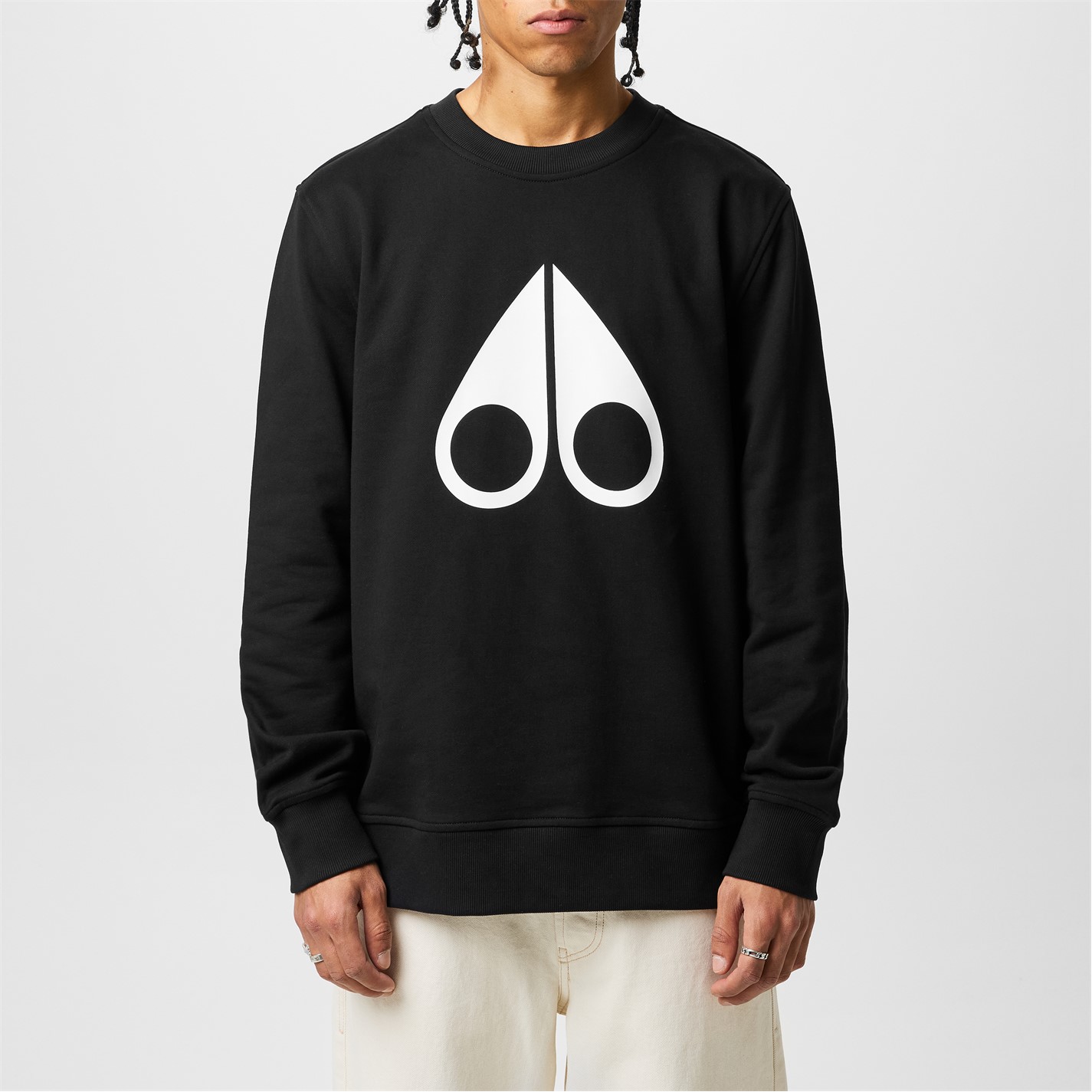 MOOSE KNUCKLES | Essential Logo Sweatshirt | Black 292 | FRASERS