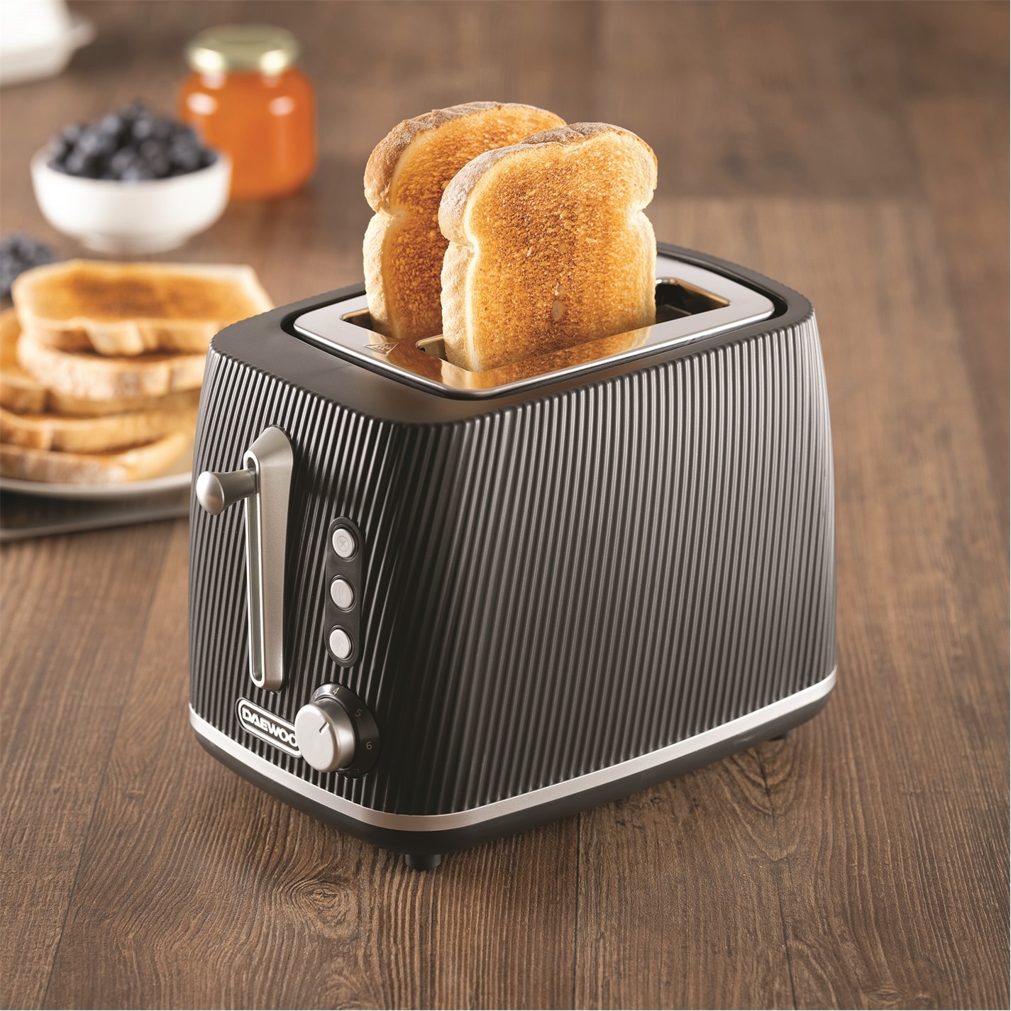 Daewoo Black And Wood Kettle And Toaster Black Kettle Scandi
