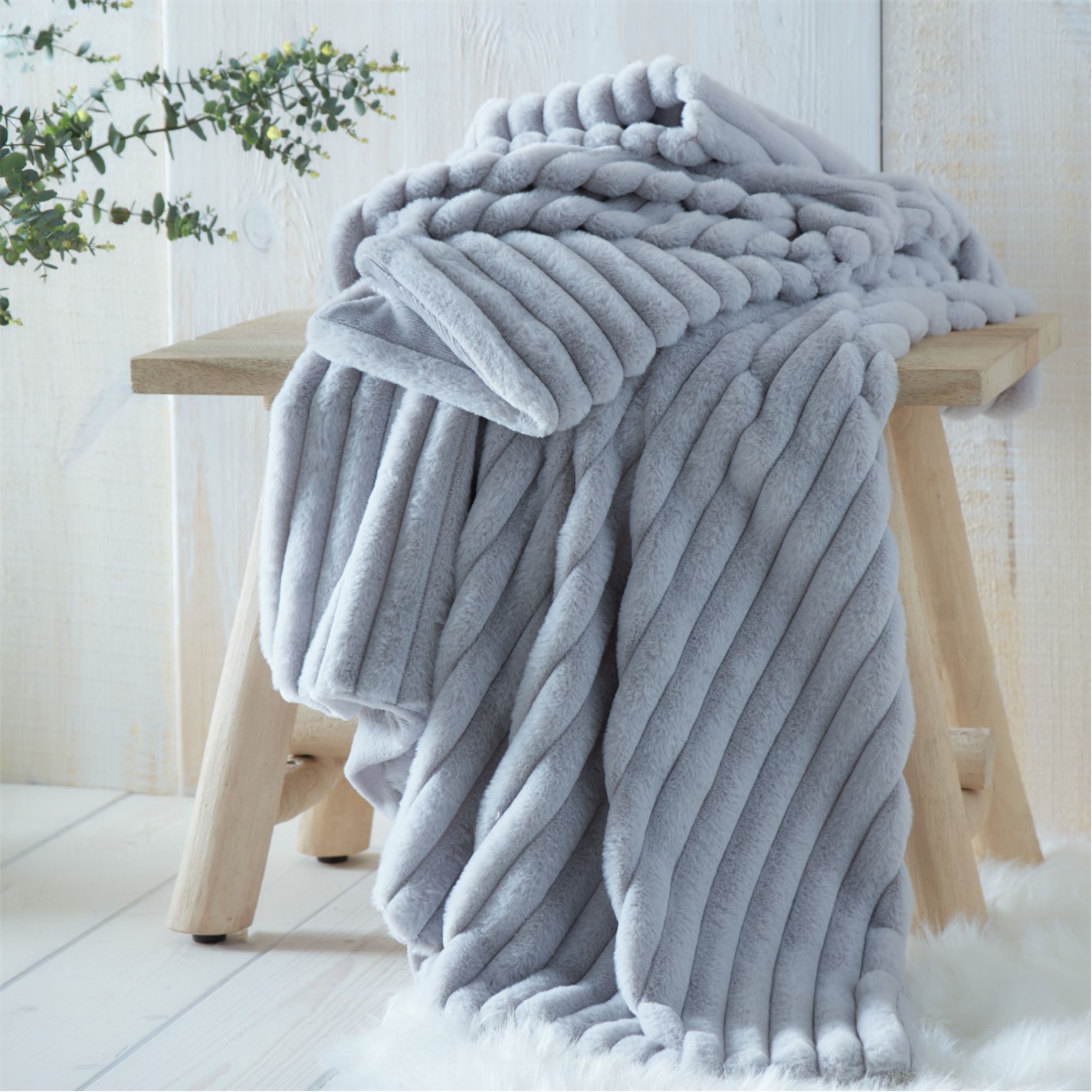 Appletree Morritz Faux Fur Throw Throws House of Fraser