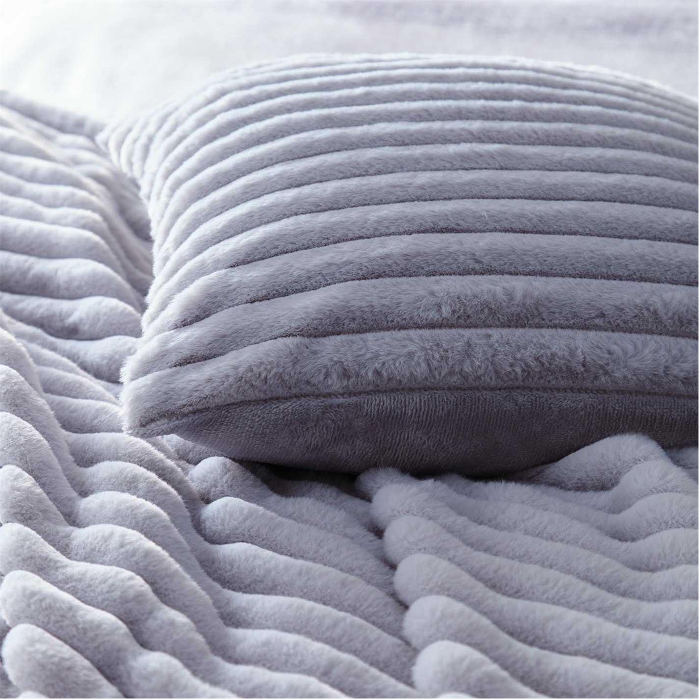 Appletree Morritz Faux Fur Throw Throws House of Fraser