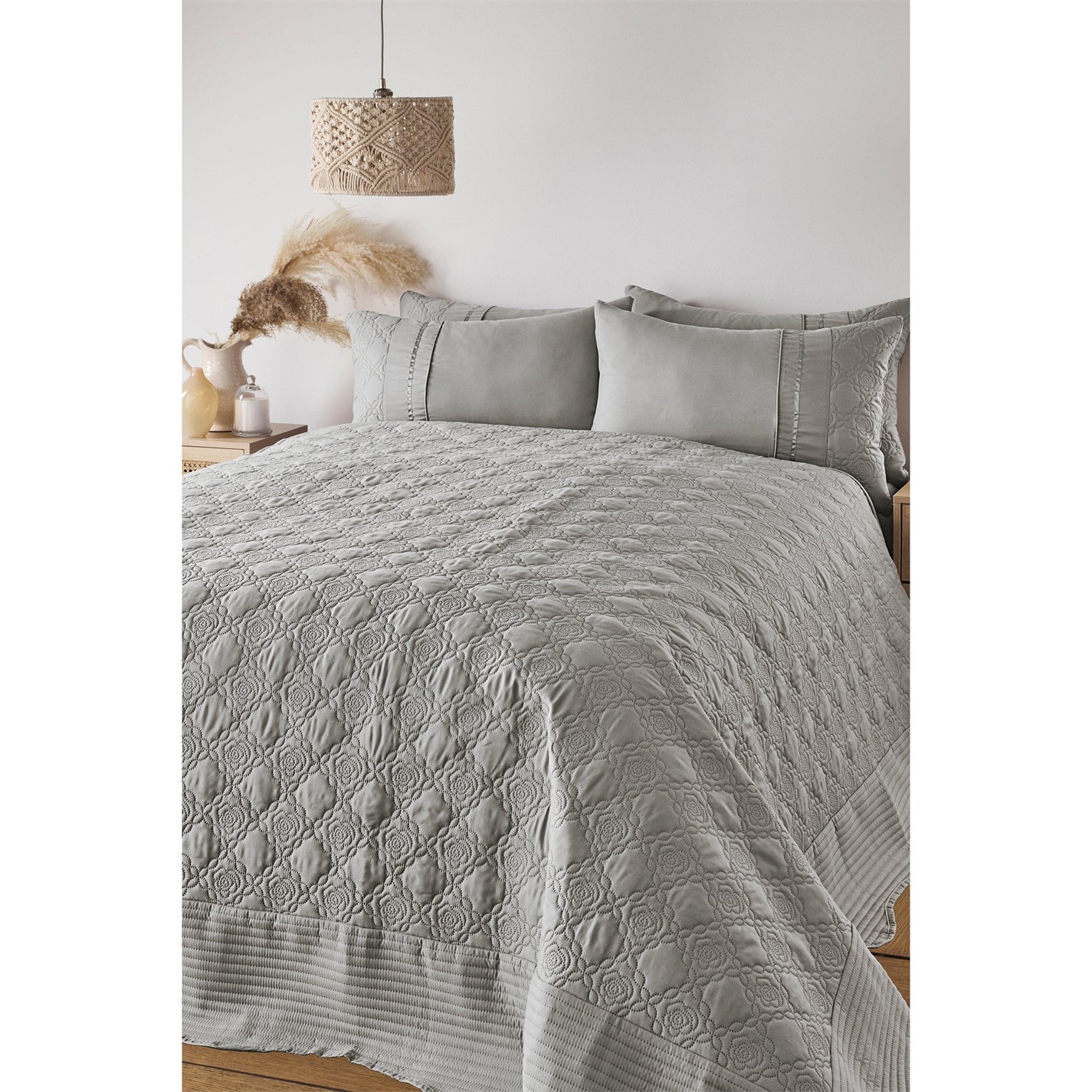 Homelife Eleanor Bedspread Bedspreads Frasers