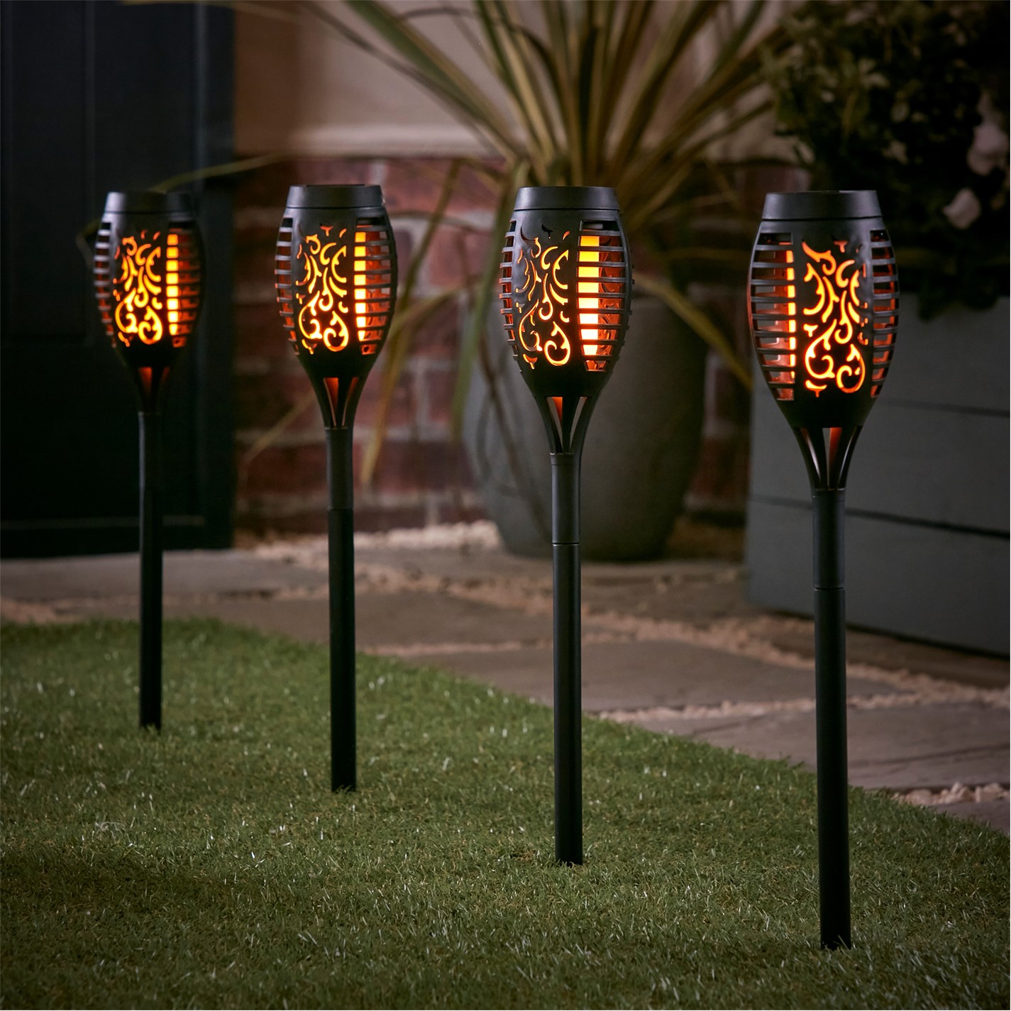 Studio 4 Flame Effect Torch Stake Light Black FRASERS