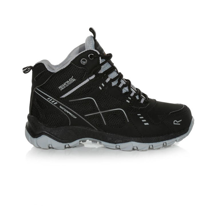 Regatta Boys Black Junior Vendeavour Boot C9