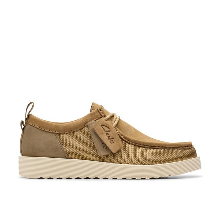 Clarks Wallabee Ftr2 In Beige
