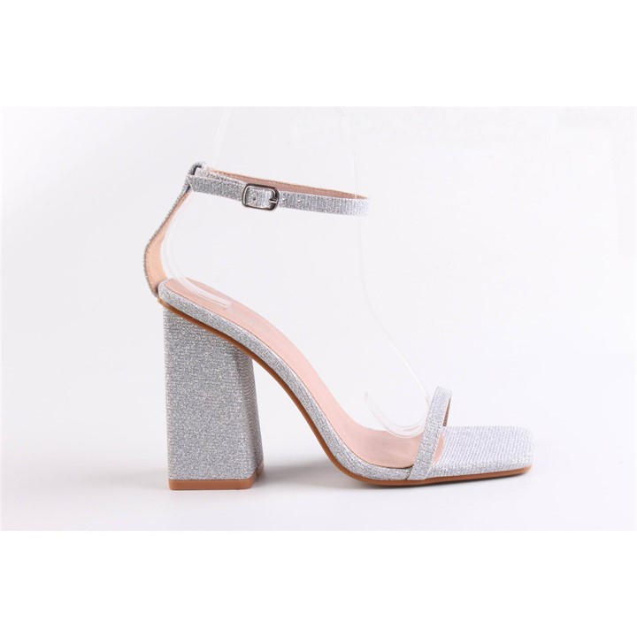 Chic Heel Strp Sndl In Silver