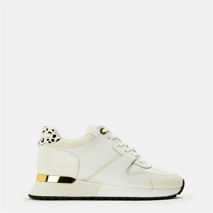 Mallet Almorah Trainers In White