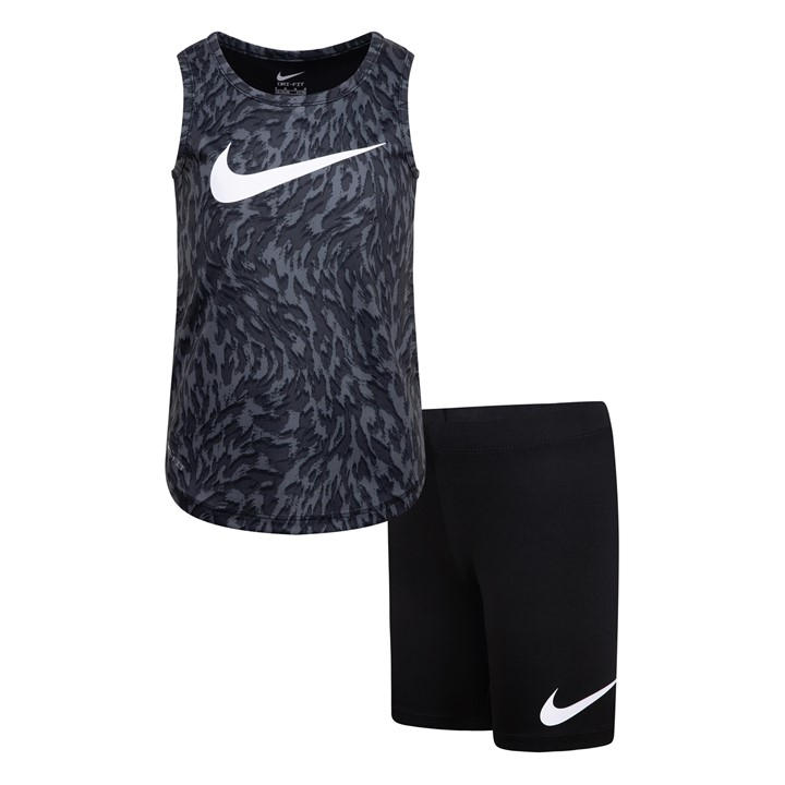 Nike Girls Black Veneer Short St Size 6