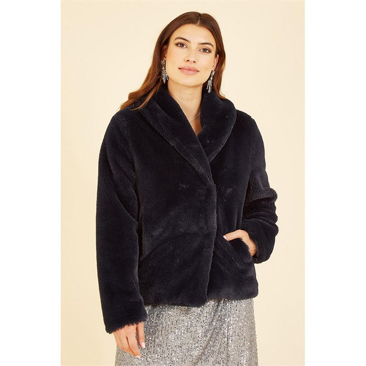 Yumi Women's Black Short Wrap Faux Fur Coat