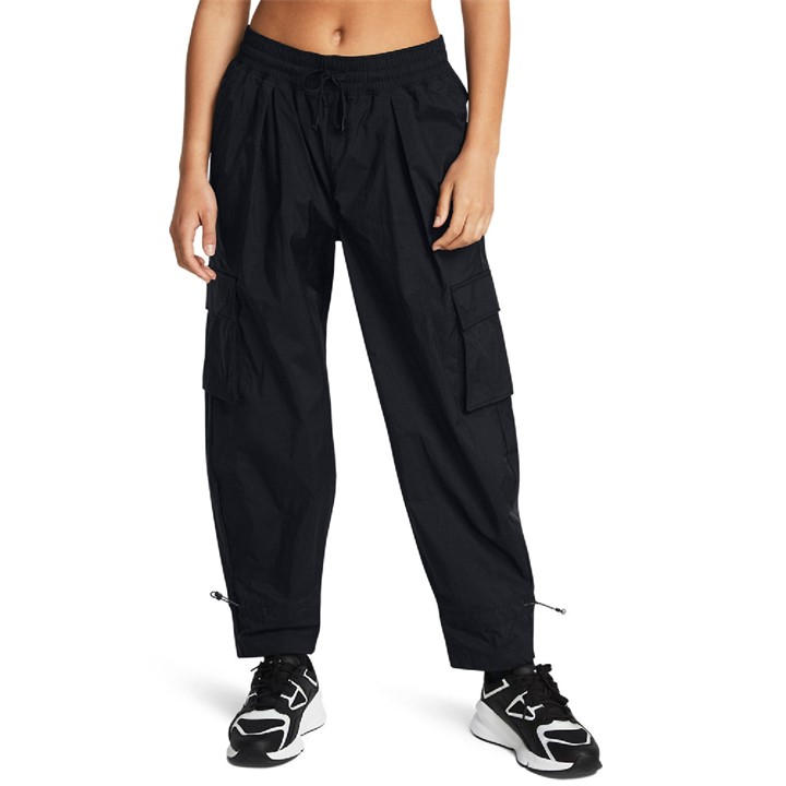 Under Armour Women's Black Crinkle Woven Pants