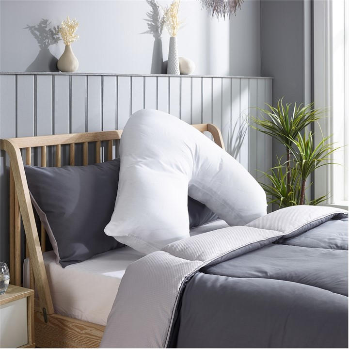 Slumberdown Unisex White V-Shape Pillow