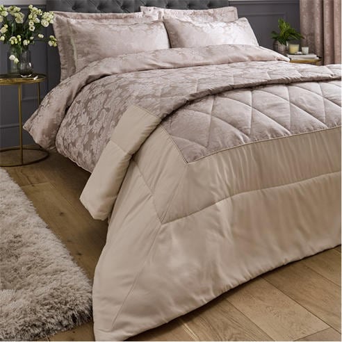 Catherine Lansfield - Jacquard Quilted Large Bedspread