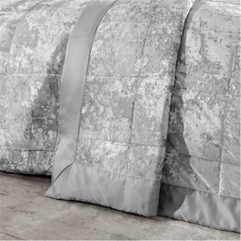 Catherine Lansfield - Velvet Quilted Bedspread