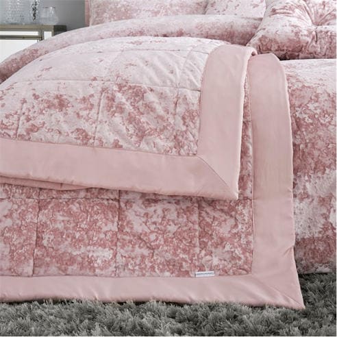 Catherine Lansfield - Crushed Velvet Quilted Bedspread