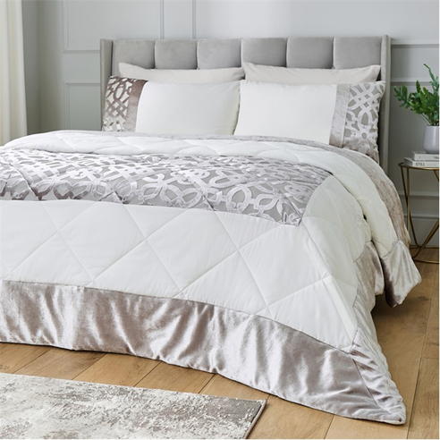 Catherine Lansfield - Lattice Cut Velvet Quilted Bedspread