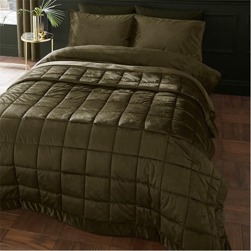 Catherine Lansfield - Kingsley Matt Velvet Quilted Bedspread