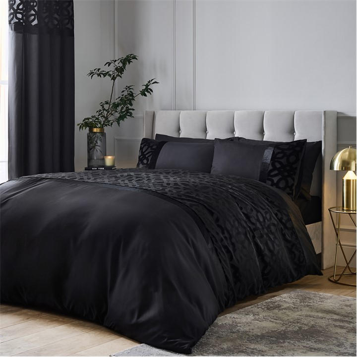 Catherine Lansfield Unisex Black Lattice Cut Velvet Duvet Cover Set Superking
