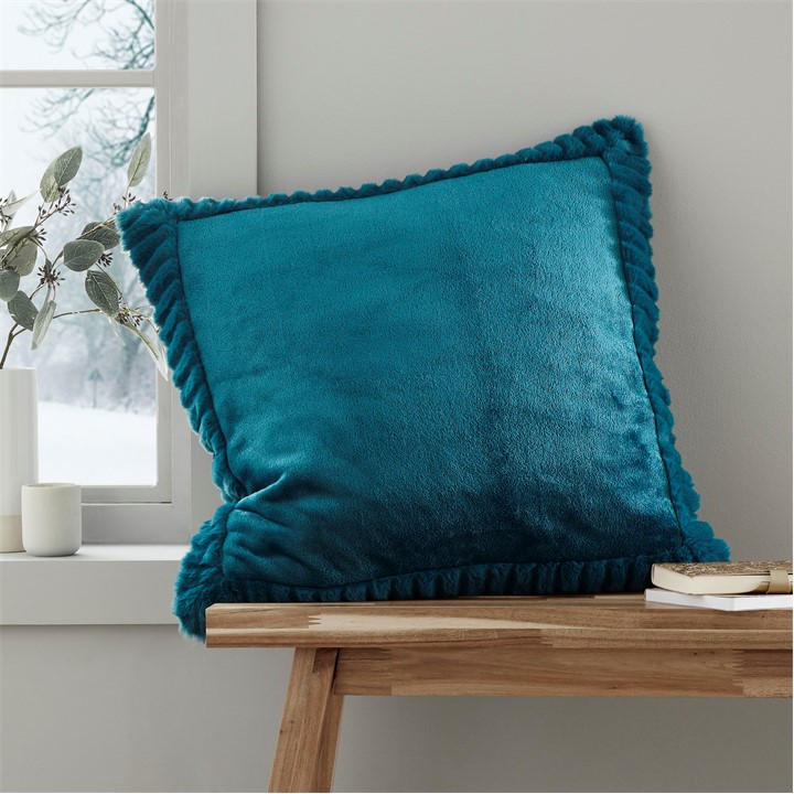 Catherine Lansfield Unisex Green Velvet And Faux Fur Soft Touch Cushion