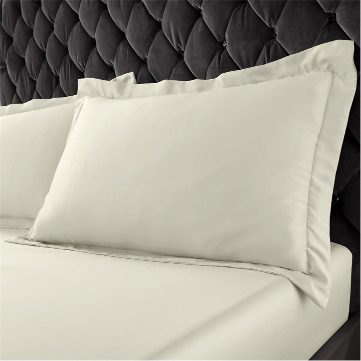 Catherine Lansfield Silky Soft Satin Oxford Pillow case Pair