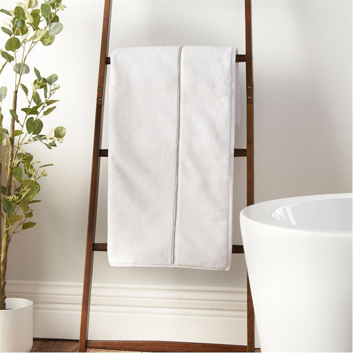 Bianca Unisex White Zero Twist Satin Stitch Cotton Bath Towel