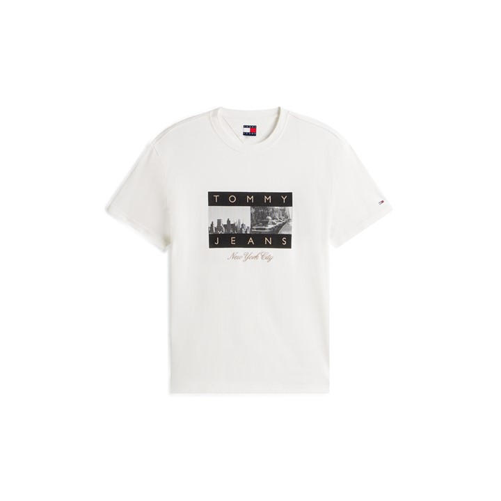 Tommy Jeans Men's White Tj Photo Flag Regular Fit T-Shirt