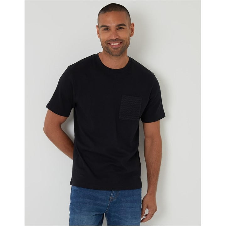 Threadbare Tee Havan