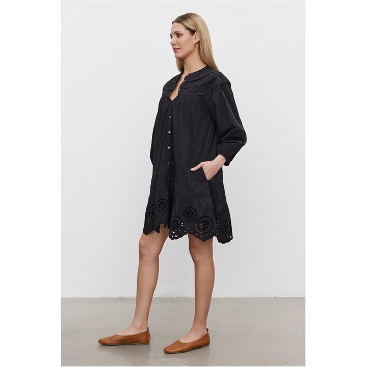 Velvet by Graham and Spencer Women's Shift Dress - Black