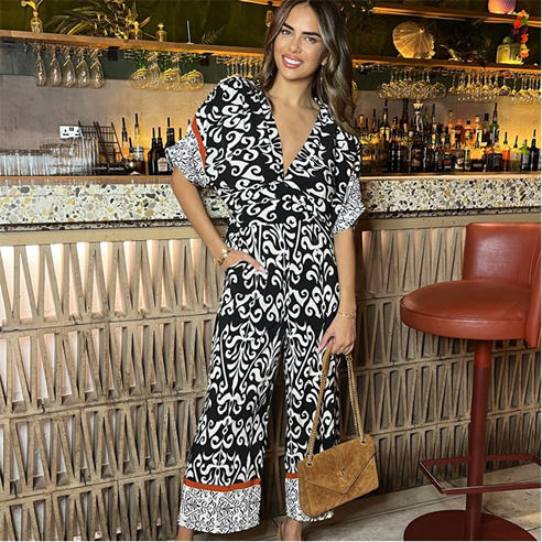 AX Paris - Black And Cream V-Neck Jumpsuit