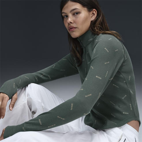 NIKE - Nike  Long Sleeve Logo Hoodie