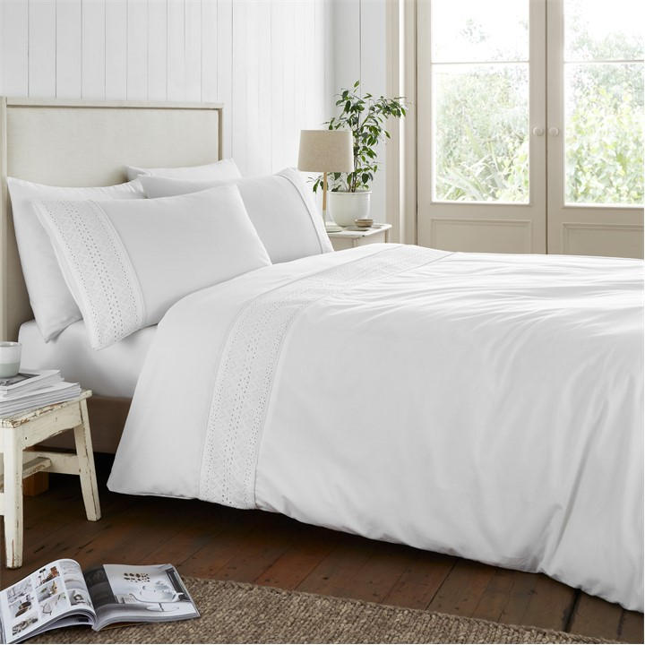 Catherine Lansfield Unisex White Broderie Anglaise Duvet Cover Set Superking