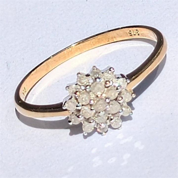 Espree 9ct Pre Loved Ice Diamond Cluster Ring