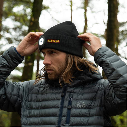 Pac-Man - PAC-MAN LED Light-Up Winter Beanie Novelty Gift