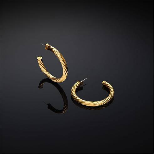 Chiara Ferragni - Women's Bold Metallic Stud Earrings