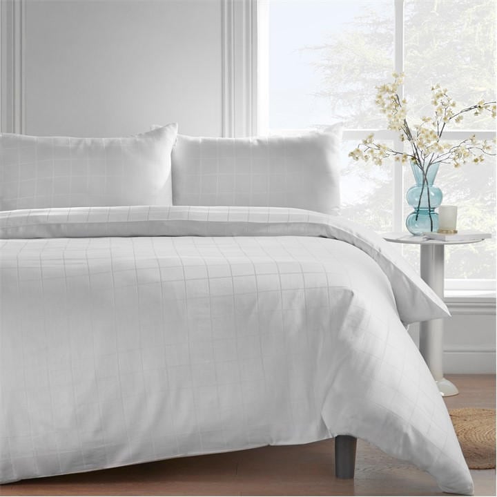 White - Catherine Lansfield - Cotton Rich Woven Check Duvet Cover Set